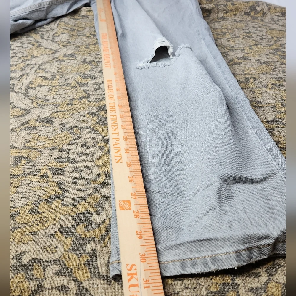 Wild Fable Mid-Rise 90s Relaxed Straight Gray Jeans Size 8/31" - Picture 16 of 16